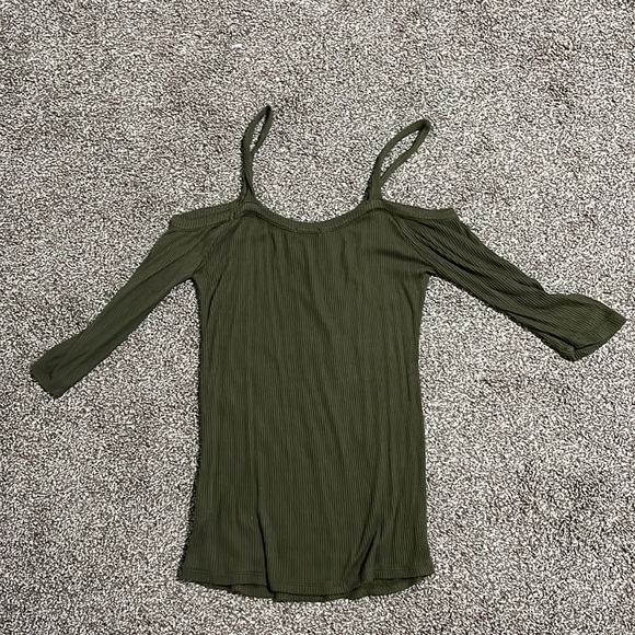 Top - Picture 3 of 4